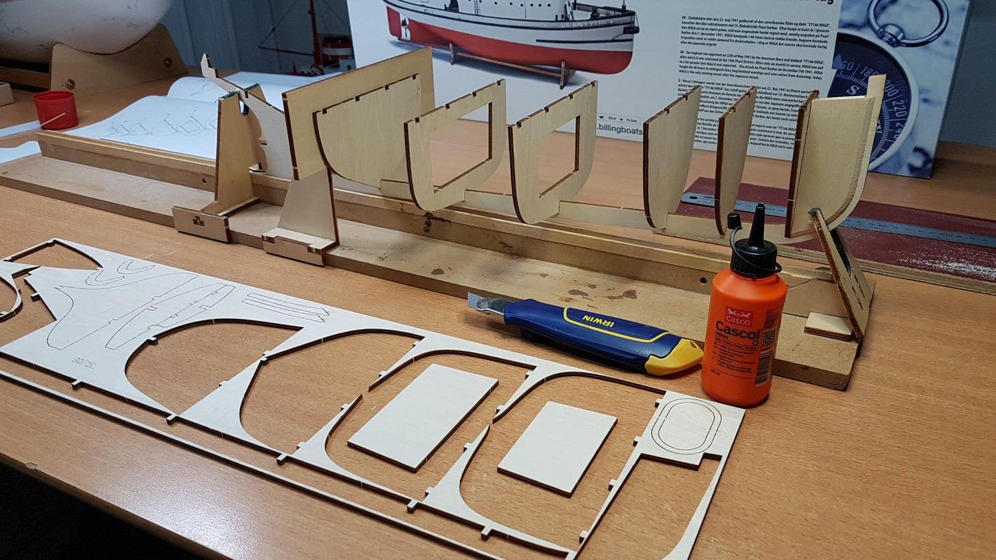 Billing Boats - 1:50 Hoga Pearl Harbor Tugboat - Plank on Bulkhead