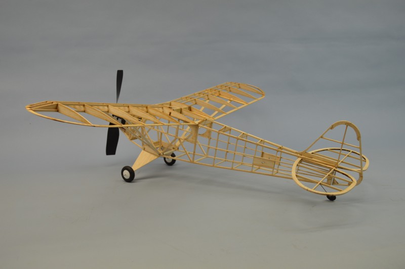 Dumas - PIPER "CLIP WING" CUB KIT 30" Wingspan