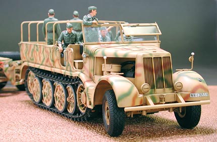 Tamiya - #35246 FAMO M Tank Transporter 1:35 Scale