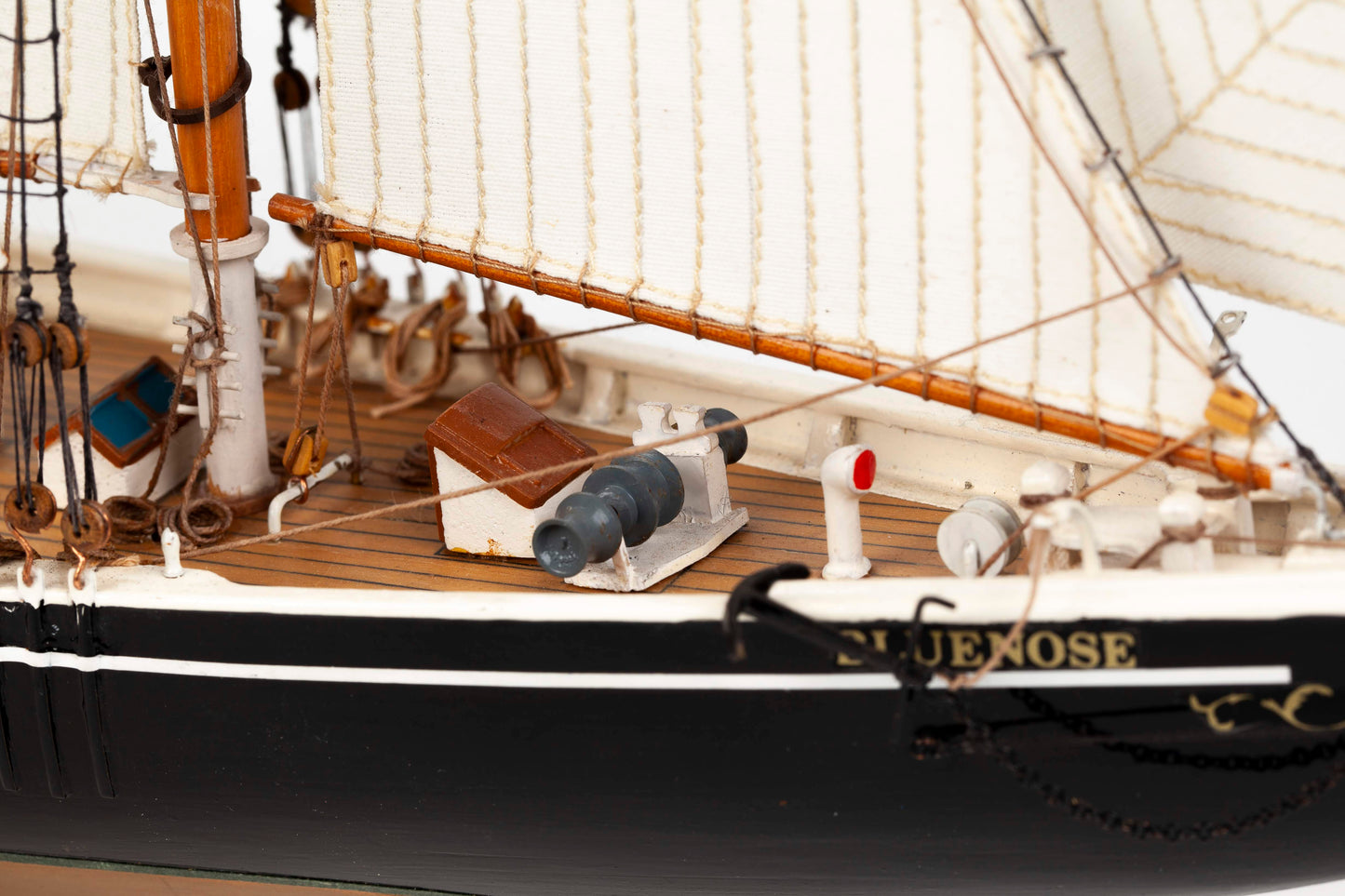 Billing Boats - Bluenose II Wooden Hull 1:100 Scale