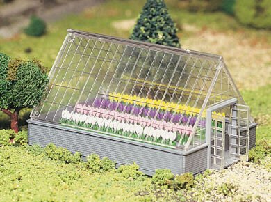 Bachmann - O Greenhouse W/Flowers