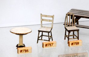 Banta - O Cafe/Bat Tables