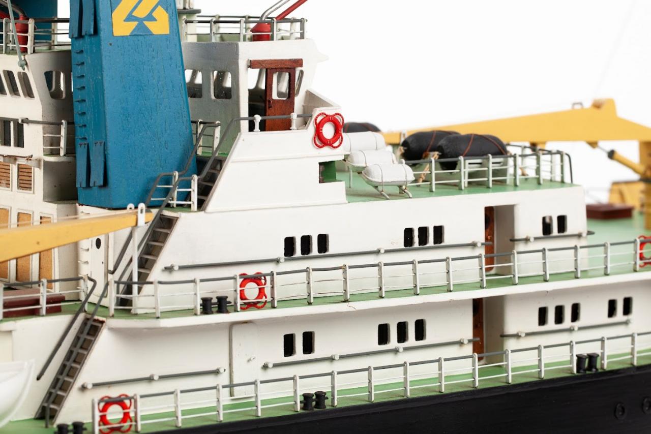 Billing Boats Smit Rotterdam 1:75 Scale Wooden Hull