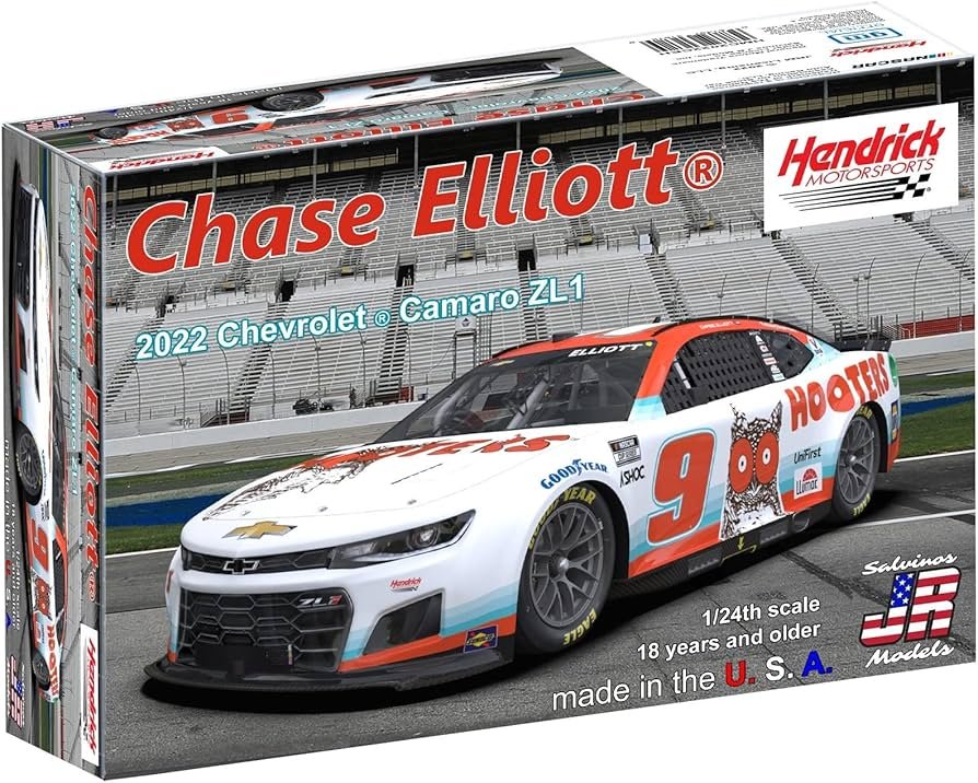 Salvinos Jr - '22 Camaro Chase Elliot Hooters 1:24