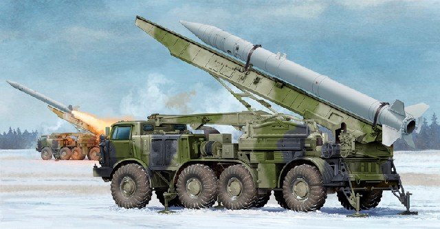 Trumpeter - Russian 9P113 Tel W/9M21 1:35