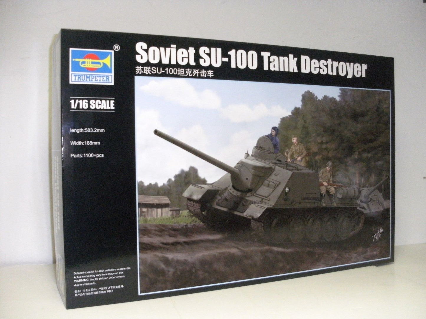 Trumpeter - SOVIET Su-100 TK DESTROYR 1:16
