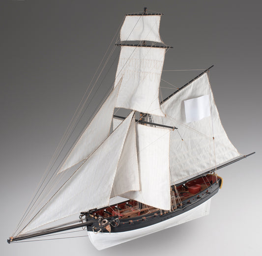 Dusek-Mamoli - Le Cerf Wood Model Ship Kit D009 Scale 1:72