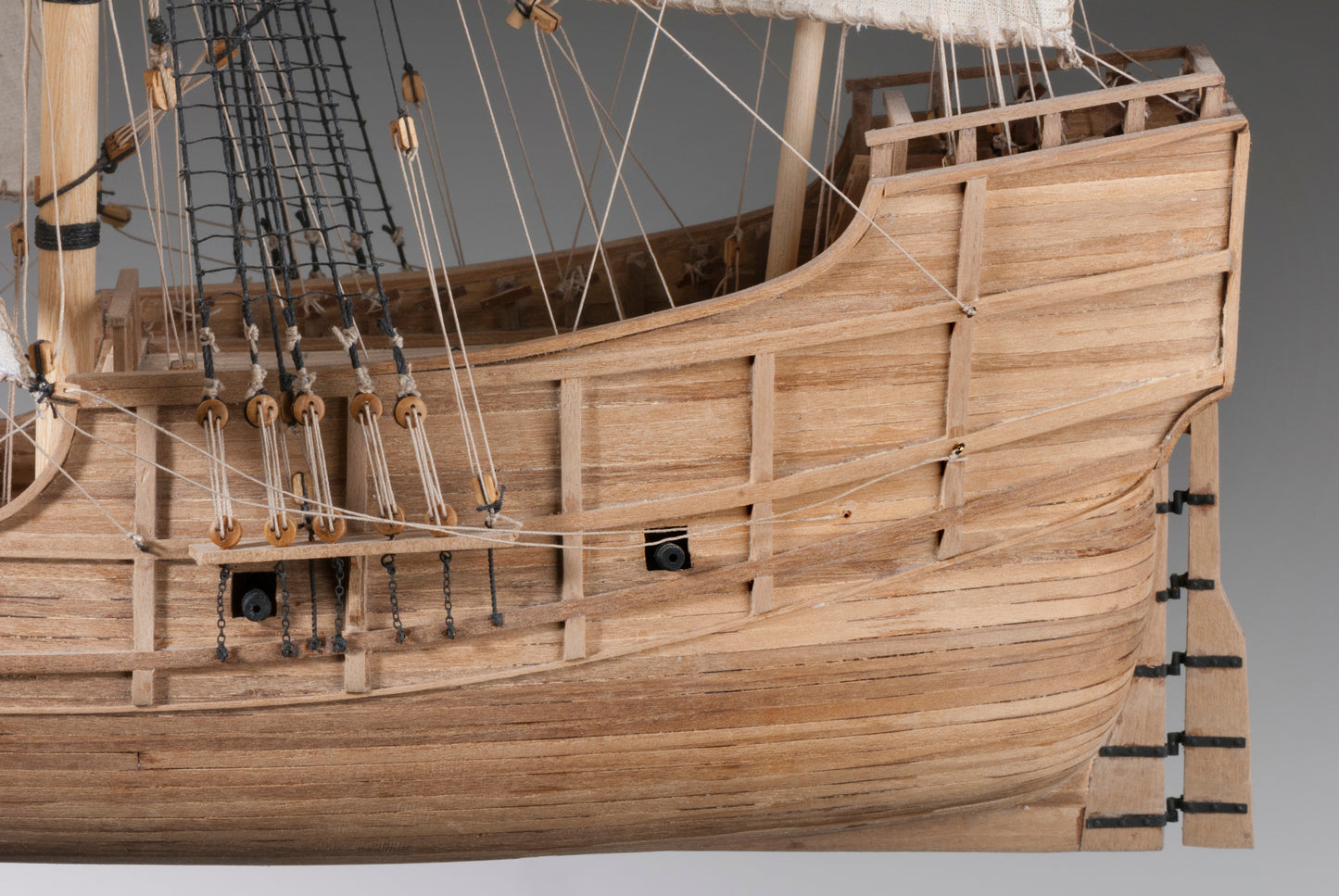 Dusek-Mamoli - Santa Maria Wood Model Ship Kit D008 Scale 1:72