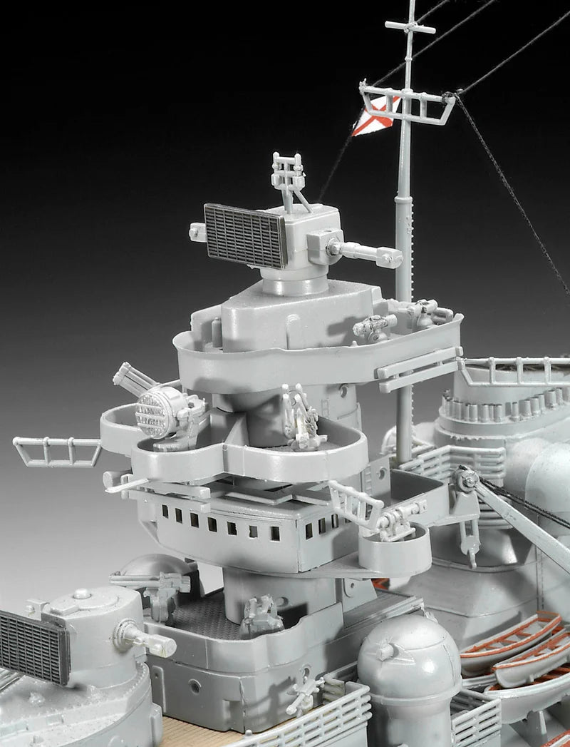 Revell - Bismarck 1:350 Scale