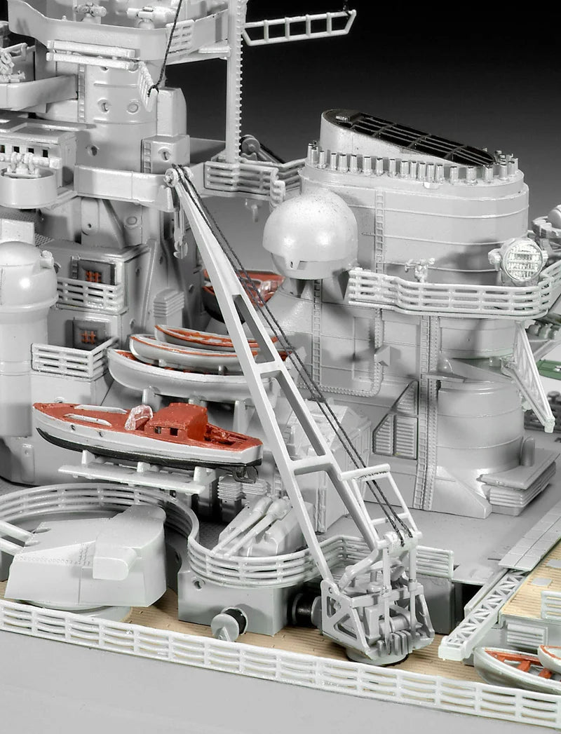 Revell - Bismarck 1:350 Scale