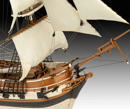 Revell -Darwin's Historical Discovery H.M.S. Beagle 1:96