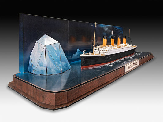 Revell - RMS Titanic + 3D Puzzle Iceberg 1:600 Scale