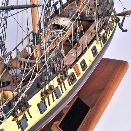 Model Shipways Rattlesnake — American Privateer Wooden Model Ship Kit 1:64 Scale