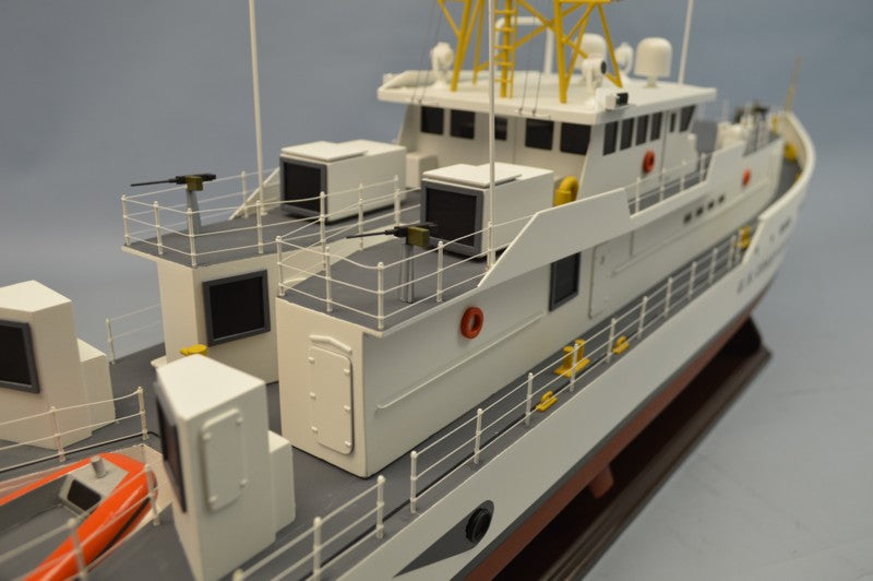 Dumas - USCG FAST RESPONSE CUTTER KIT 1:48
