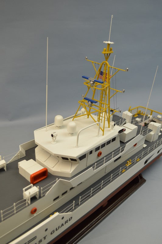 Dumas - USCG FAST RESPONSE CUTTER KIT 1:48