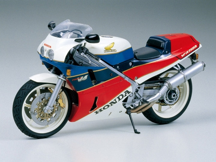 Tamiya - Yamaha Honda VFR750R 1/12 Scale