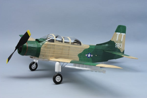 Dumas - USAF A-1E SKYRAIDER KIT 30" Wingspan