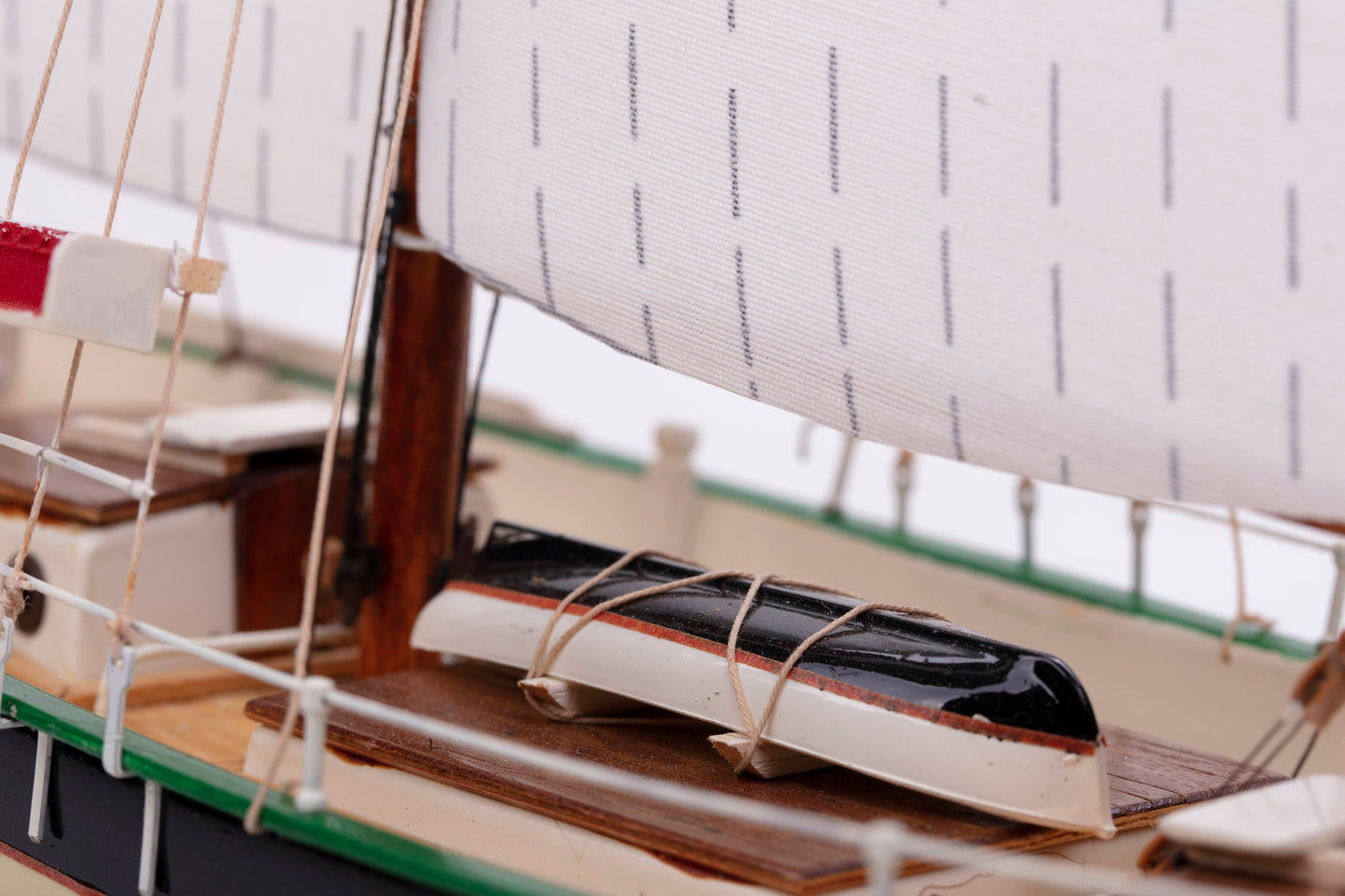 Billing Boats - 1:60 Dana - Plastic hull