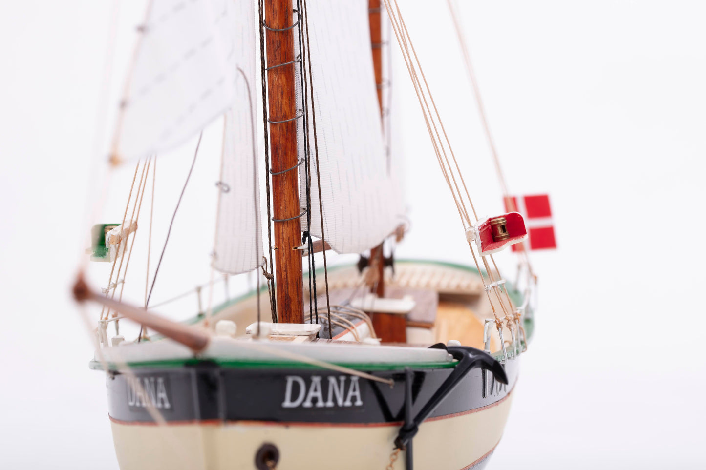 Billing Boats - 1:60 Dana - Plastic hull
