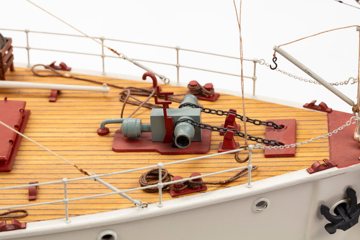 Billing Boats Jacques Costeau Calypso Research Vessel 1:45