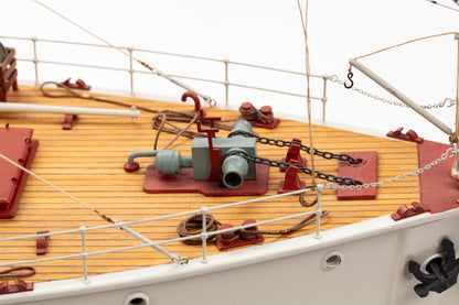 Billing Boats Jacques Costeau Calypso Research Vessel 1:45