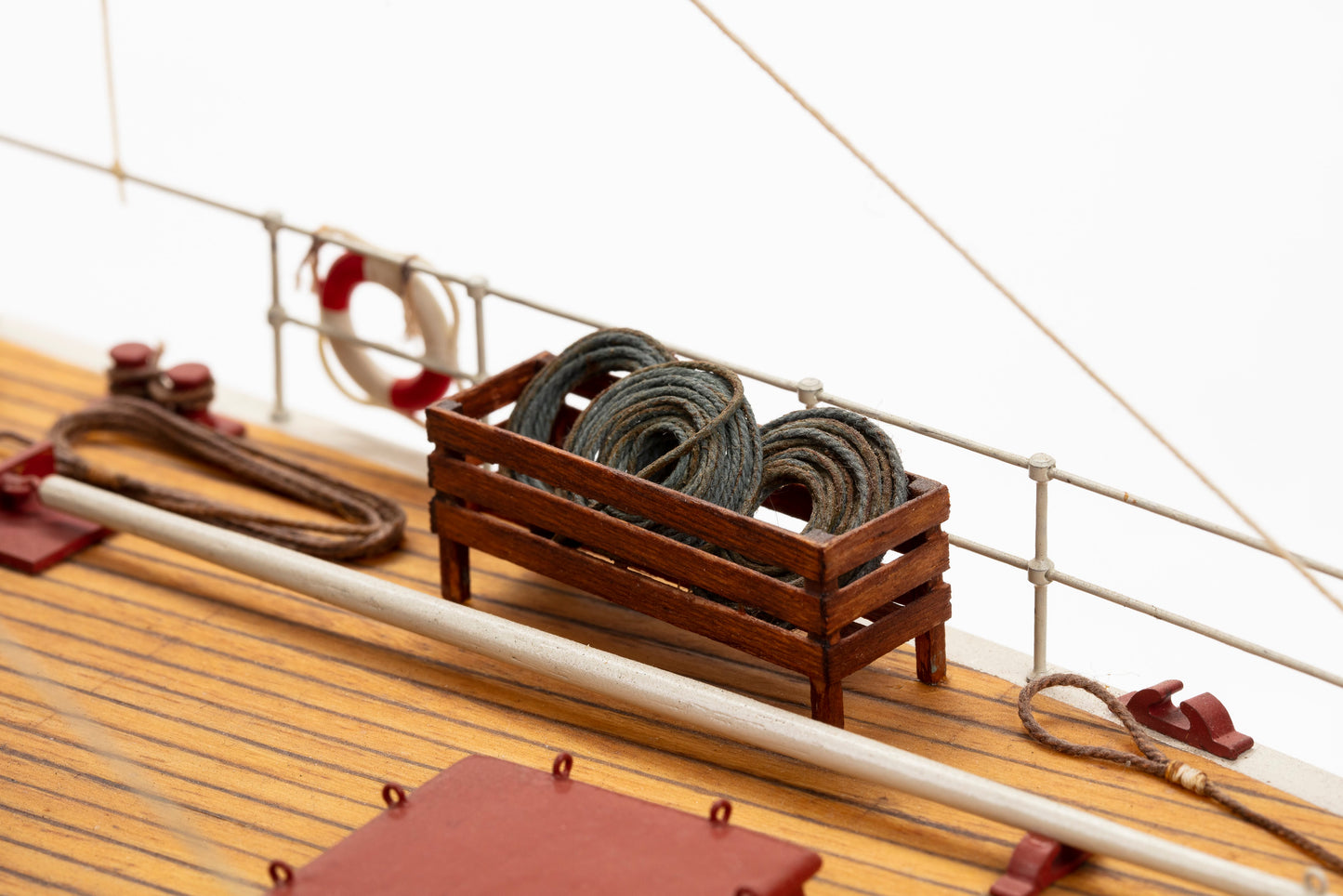 Billing Boats Jacques Costeau Calypso Research Vessel 1:45