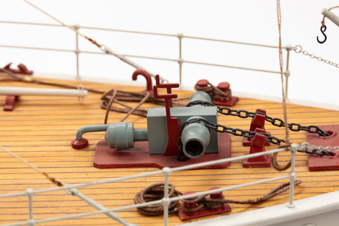 Billing Boats Jacques Costeau Calypso Research Vessel 1:45