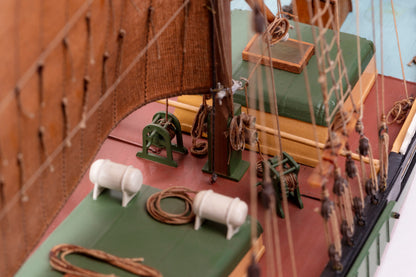 Billing Boats - 1:67 Will Everard -Wooden hull