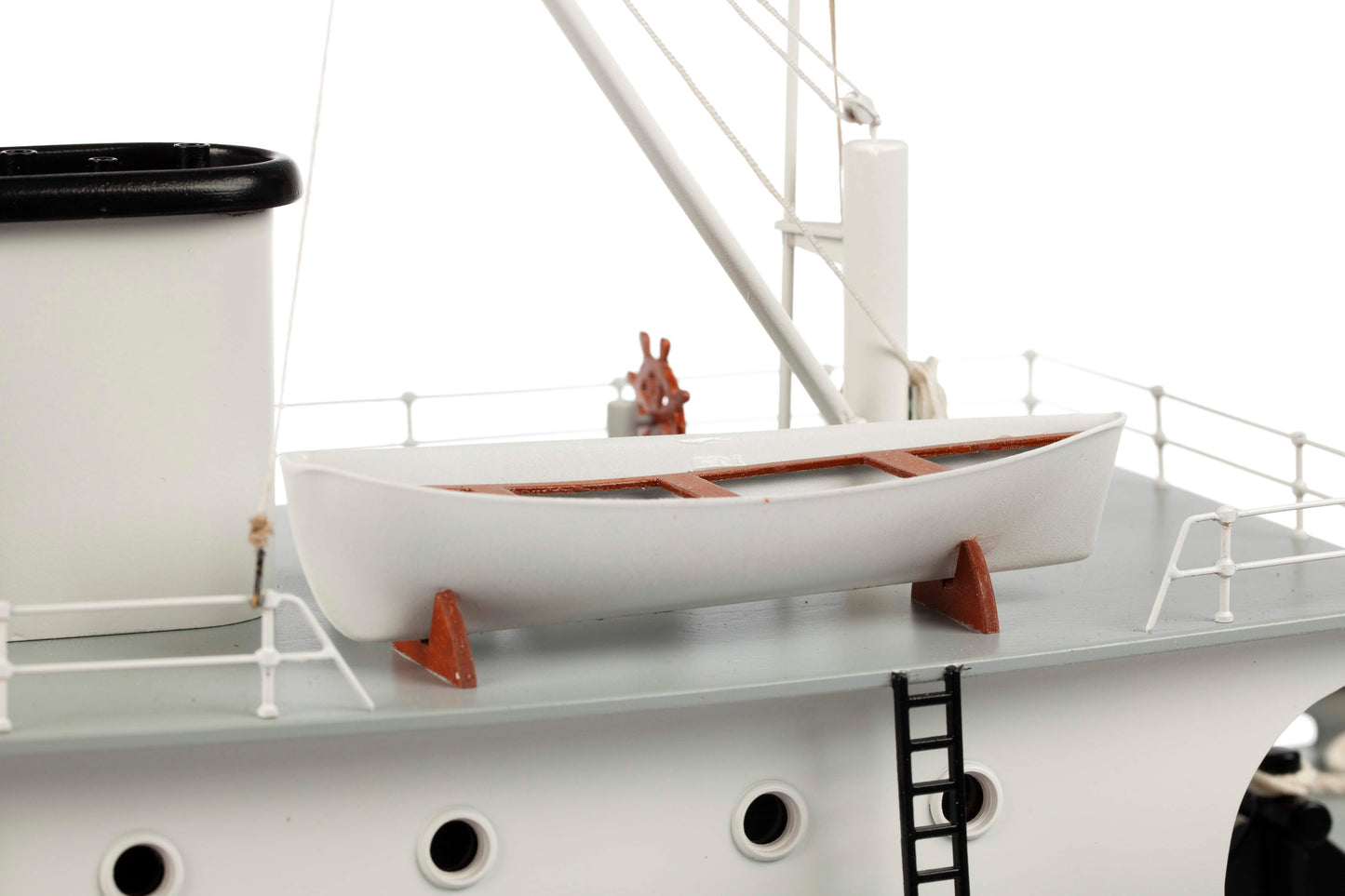 Billing Boats - 1:50 Hoga Pearl Harbor Tugboat - Plank on Bulkhead