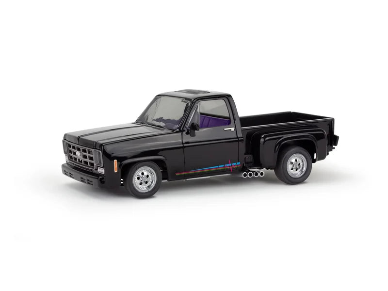Revell - 1:25 Chevy Street Pickup 1977 – Model Expo Online