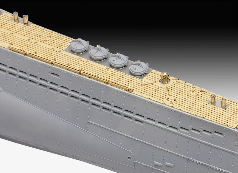 Revell - German Submarine Type VII C-41 1:72 Scale