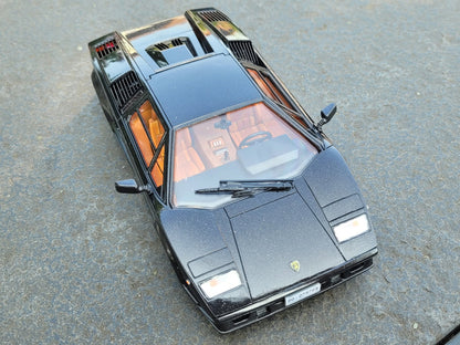 Italeri - Lamborghini Countach 25th Anniversary 1:24