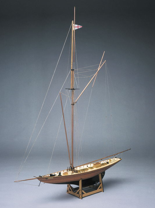 Mantua - 733 Britannia, America Cup Boat Model Kit