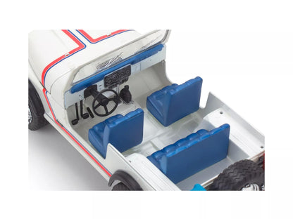 Revell - Level 5 Model Kit 1977 Jeep CJ-7 2-in-1 Kit 1/24