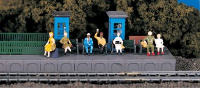 Bachmann - Ho Sitting Passengers