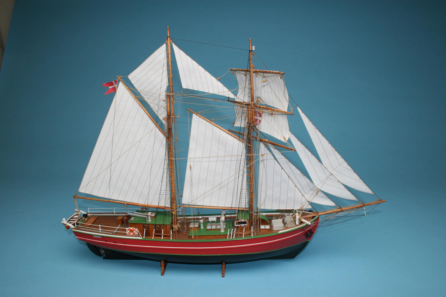 Billing Boats - 1:50 Lilla Dan -Wooden hull