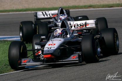 Tameo - TMK238 McLaren MP4/12 Mercedes - 1997 - White Metal Car Kit - Scale 1:43, Made in Italy