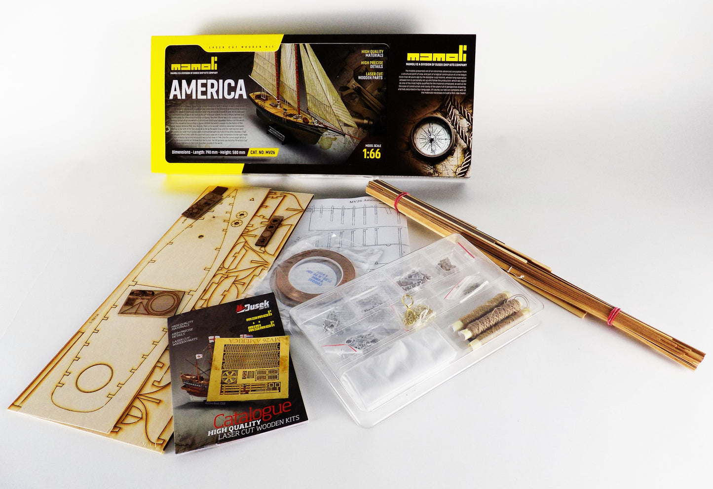 Dusek-Mamoli - Mamoli MV26 - Yacht America - Wood Plank-On-Bulkhead Model Ship Kit - Scale: 1/66Length: 790 mm (31"), Height: 580mm (23")