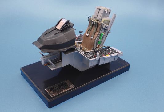 Italeri - F-16 Cockpit 1/12 Scale