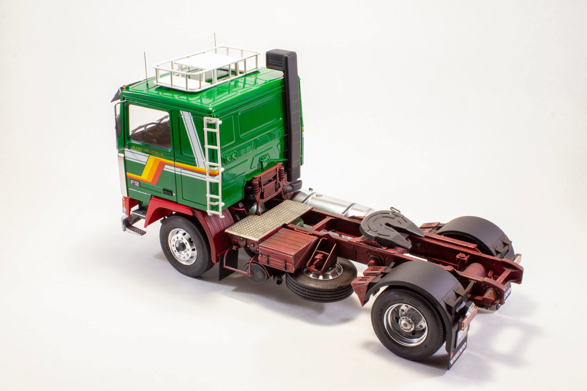 Italeri - Volvo F12 Intercooler Low Roof
