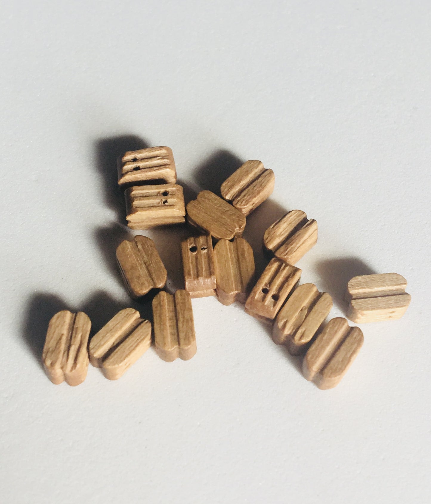 Model Expo - 1/4" (7mm) Walnut Double Sheave Block 30 pcs