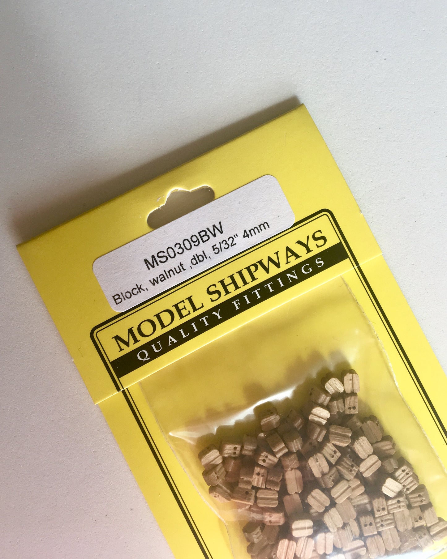 Model Expo - 5/32" (4mm) Walnut Double Sheave Block 150 pcs