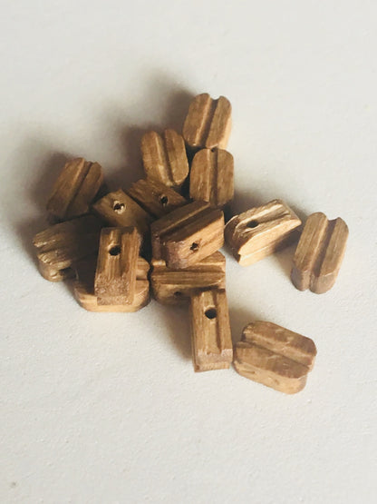 Model Expo - 1/4" (7mm) Walnut Single Sheave Block 40 pcs
