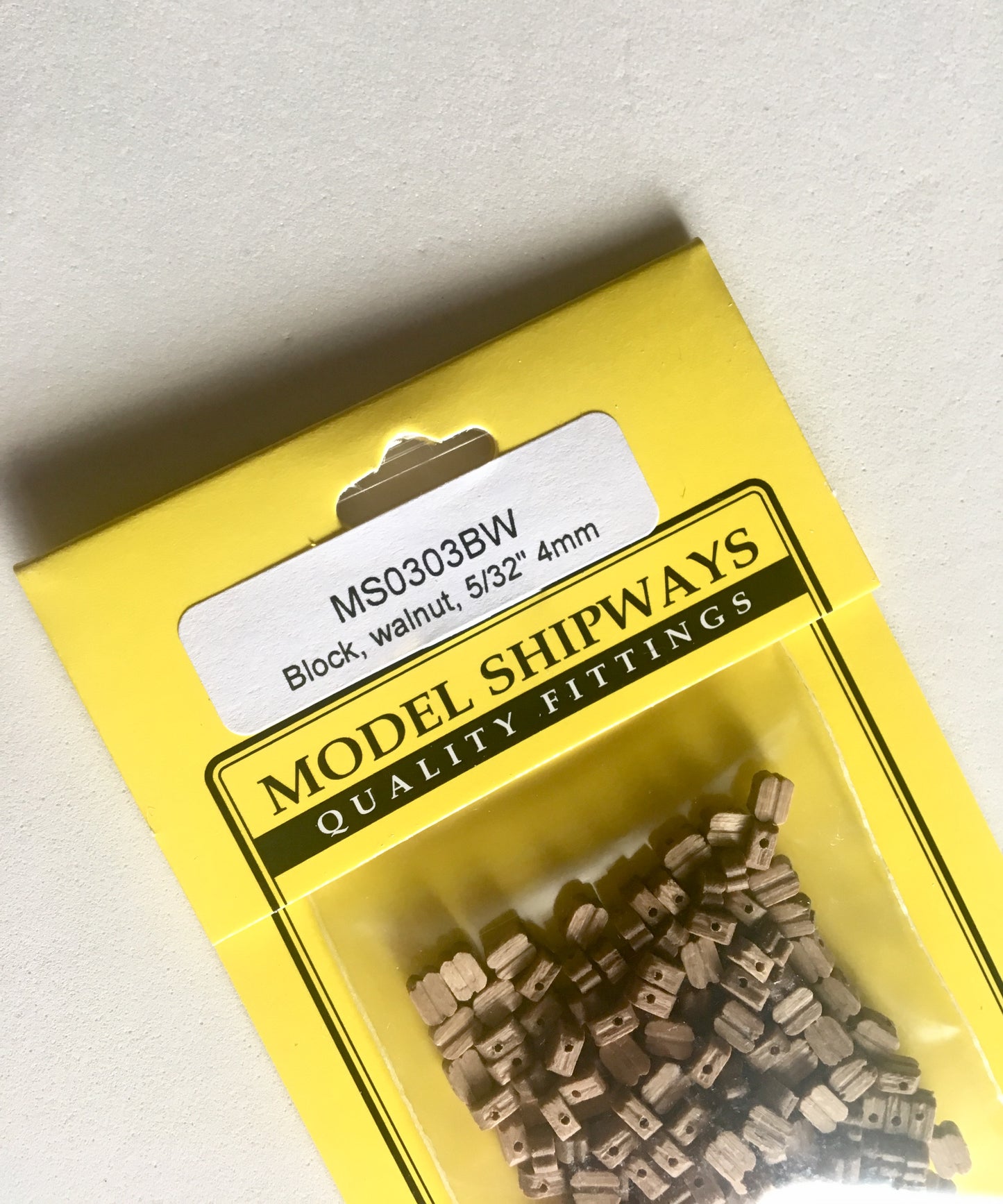Model Expo - 5/32" (4mm) Walnut Single Sheave Block 150 pcs