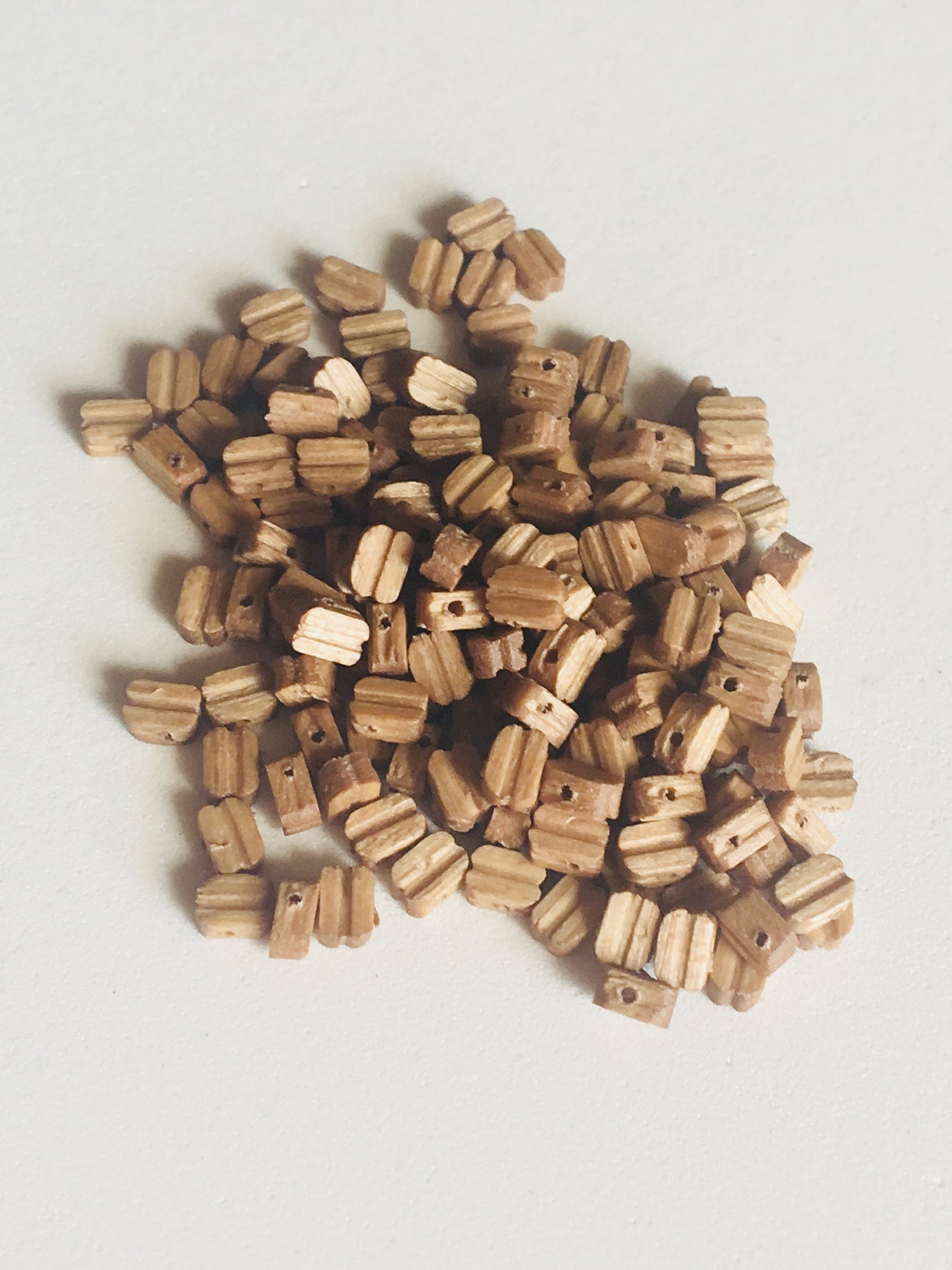 Model Expo - 1/8" (3mm) Walnut Single Sheave Block 150 pcs