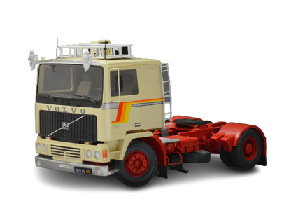 Italeri - VOLVO F-12 INTERCOOL(LOW ROOF)W/ACC 1/24 1/24 Scale