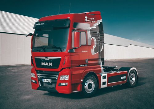 Italeri - Man TGX 18.500 XXL Lion Pro Ed. 1:24