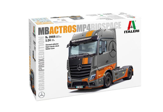Italeri - MB Actros MP4 Big Space Grand Prix 1:24