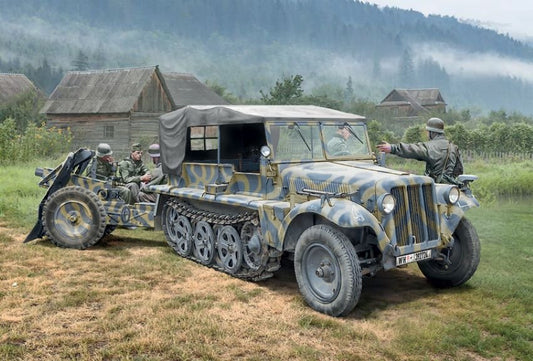 Italeri - Sd.Kfz. 10 Demag w/Le.IG18 1:35