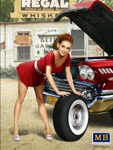 MB - Pin-Up Girl in Mini-Skirt 1:24